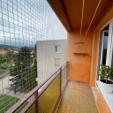 Jak připevnit síť na balkon bez vrtání? 
