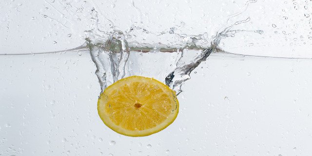 ženy, přírodní kosmetika, krása, heřmánek, peeling, opuchlé oči, líčení očí, pudr