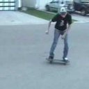 Jednoduché triky na skateboardu - video